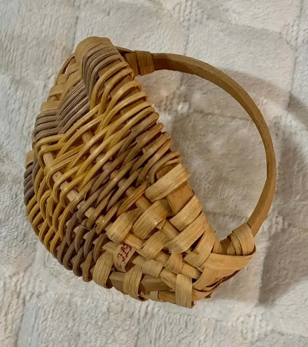 Vintage Handwoven Oak Splint Egg Gathering Melon Basket Signed EJC '91